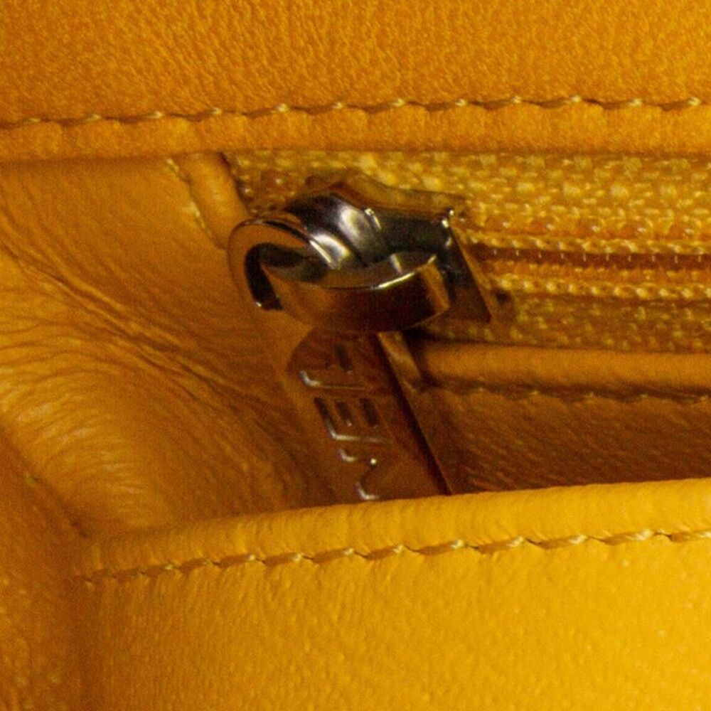 Pre Loved chanel Women Yellow Crossbody Bags - Picture 8 of 8